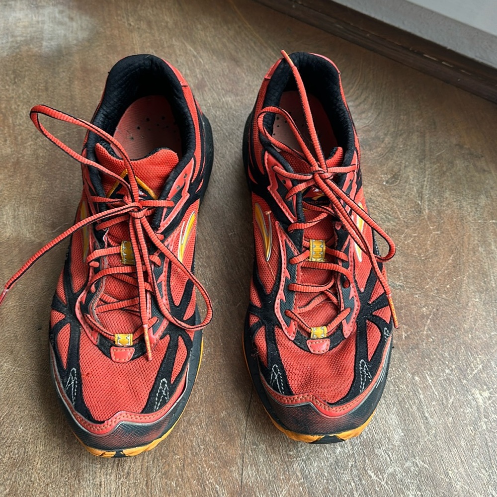 Brooks Pivot men’s running shoes. Size 10